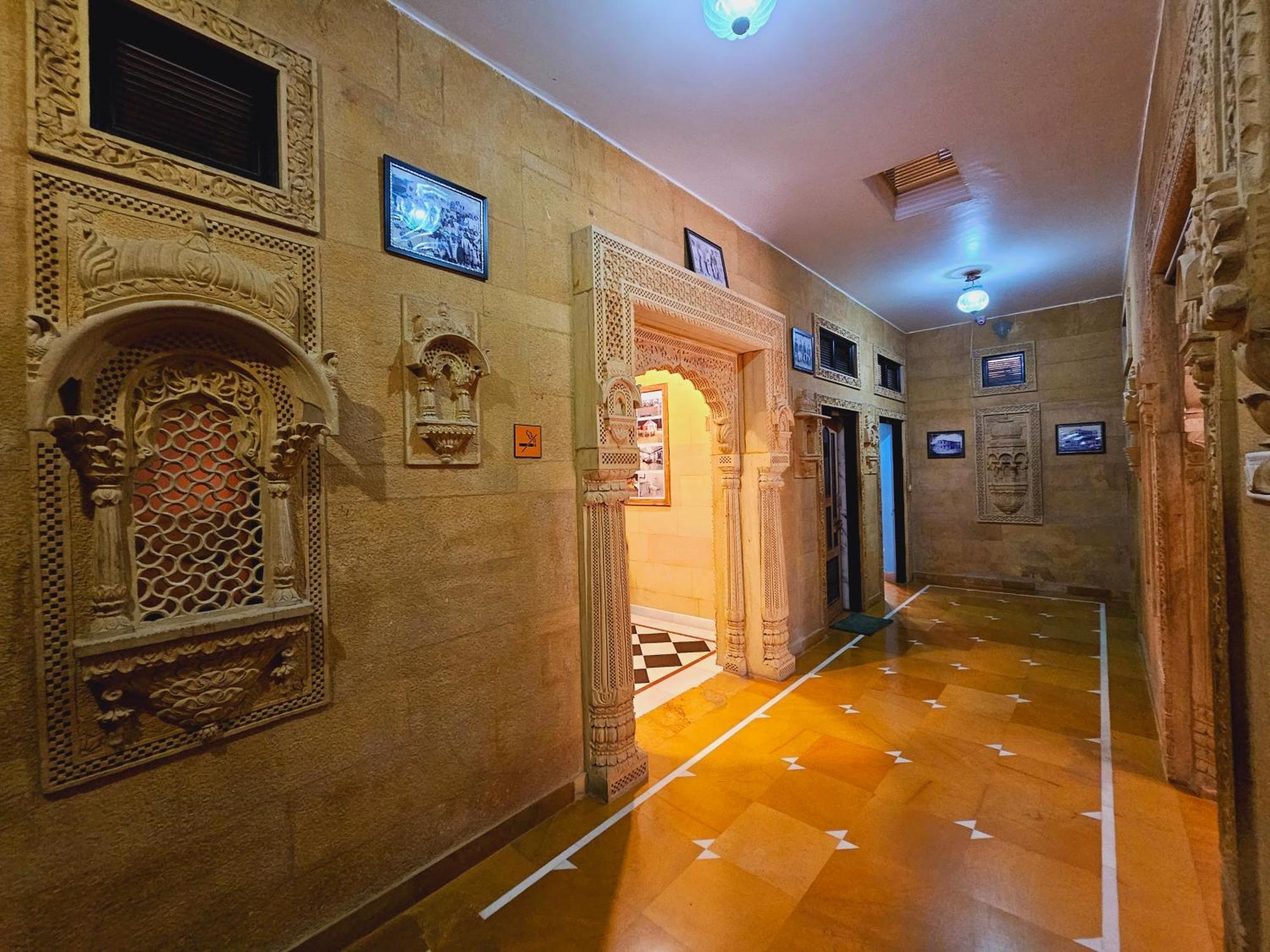 Hotel Royal Haveli Джайсалмер Екстериор снимка