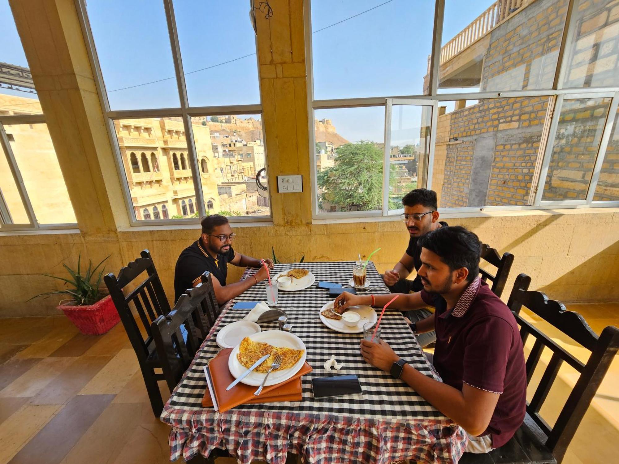 Hotel Royal Haveli Джайсалмер Екстериор снимка