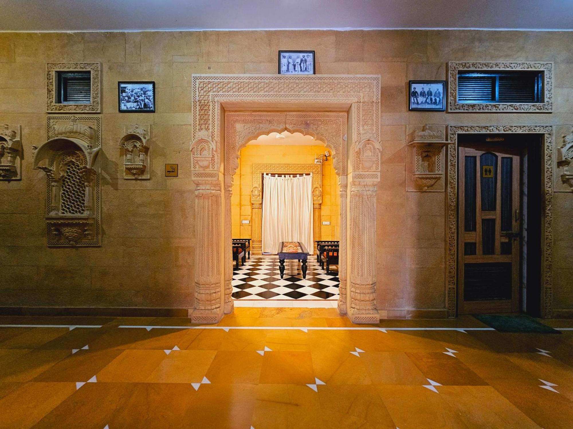 Hotel Royal Haveli Джайсалмер Екстериор снимка