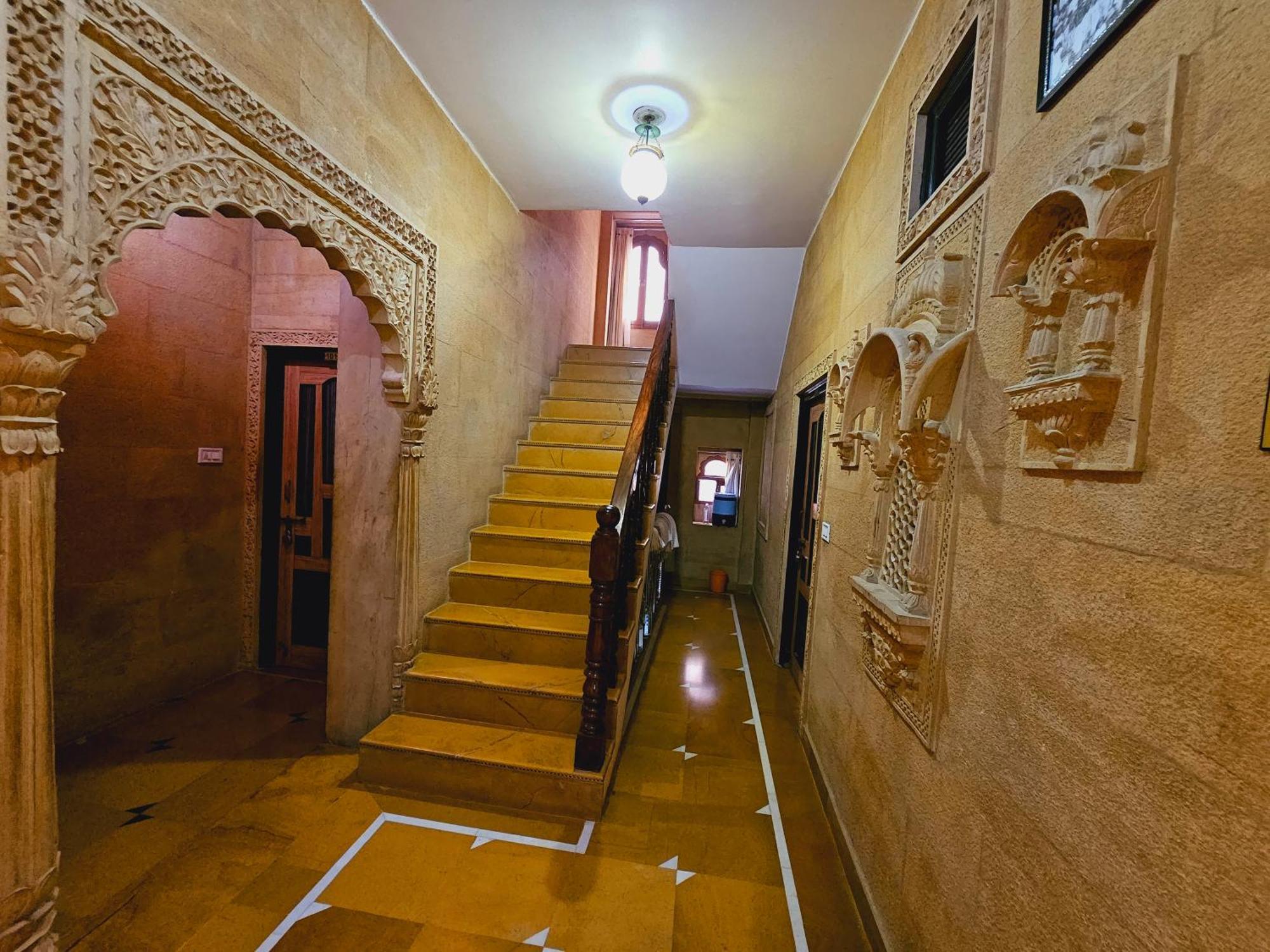 Hotel Royal Haveli Джайсалмер Екстериор снимка