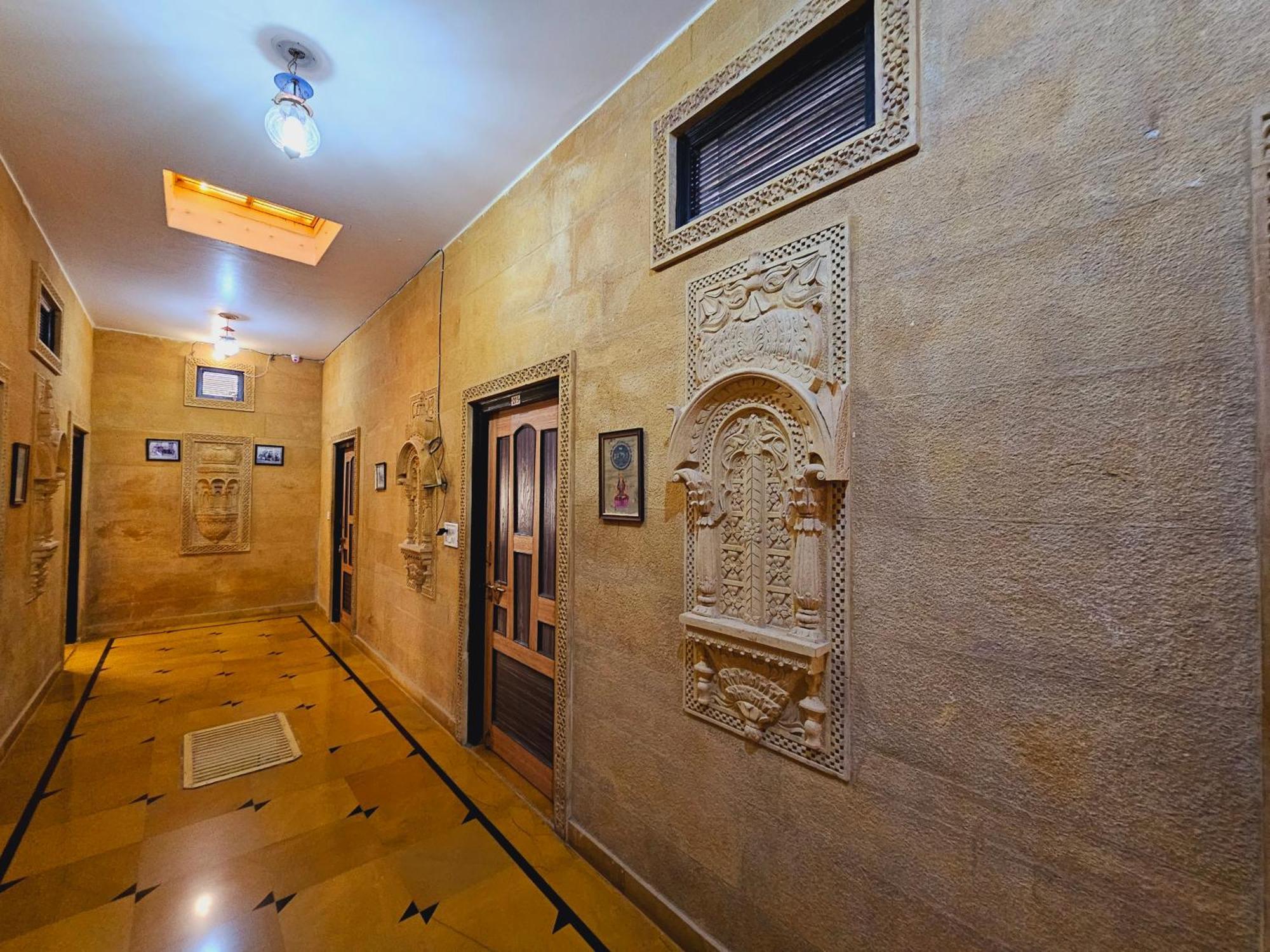 Hotel Royal Haveli Джайсалмер Екстериор снимка