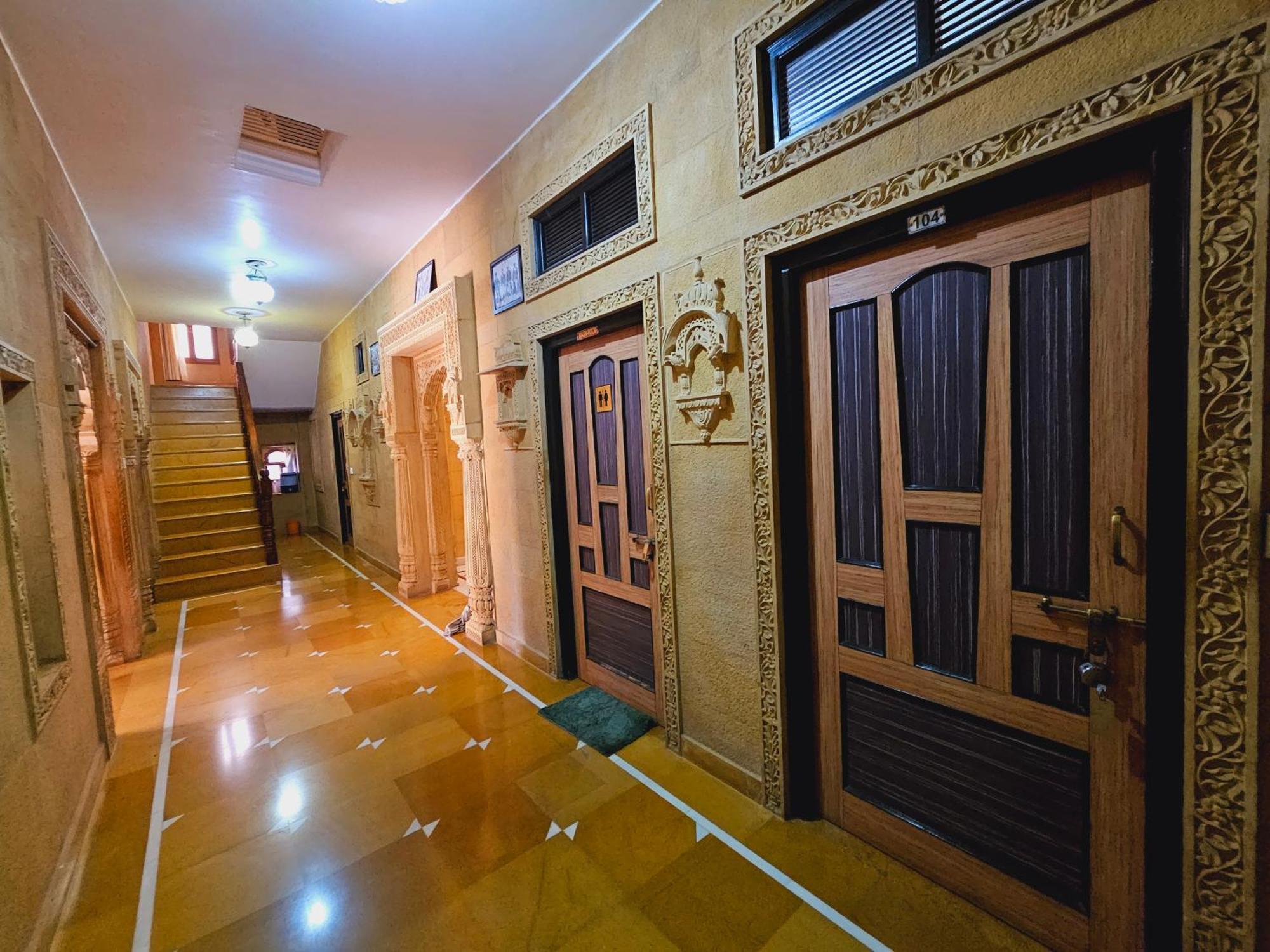 Hotel Royal Haveli Джайсалмер Екстериор снимка