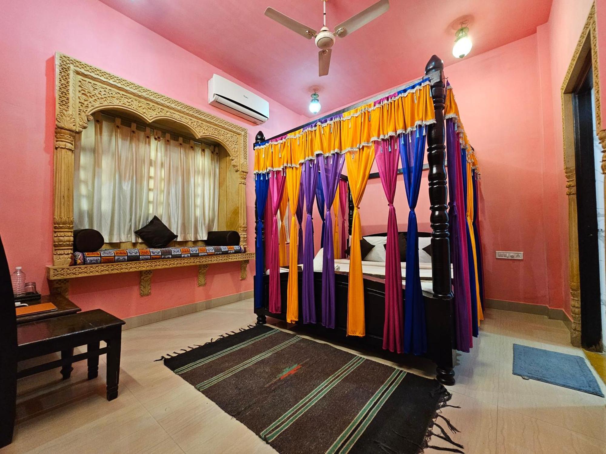 Hotel Royal Haveli Джайсалмер Екстериор снимка