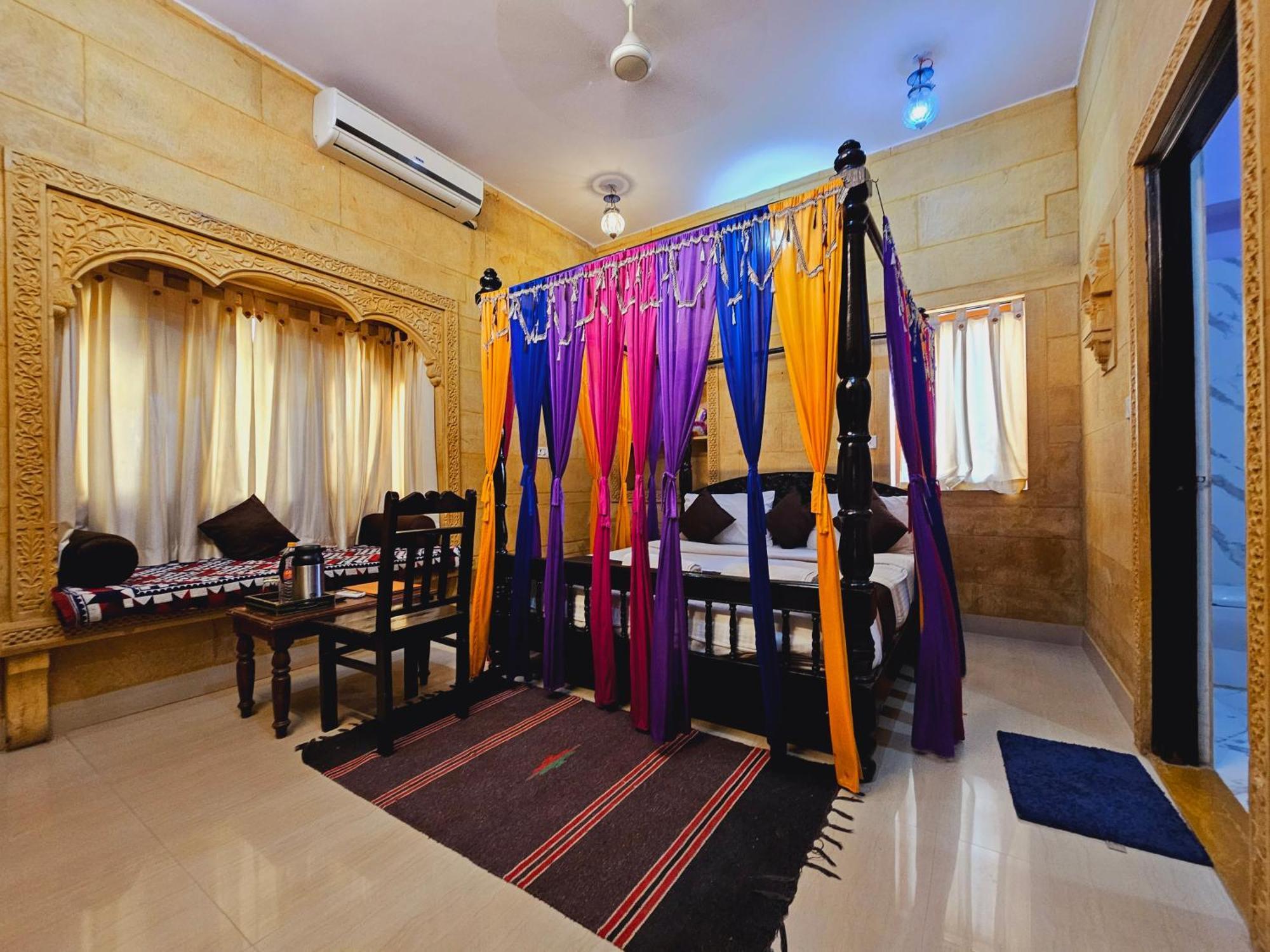 Hotel Royal Haveli Джайсалмер Екстериор снимка